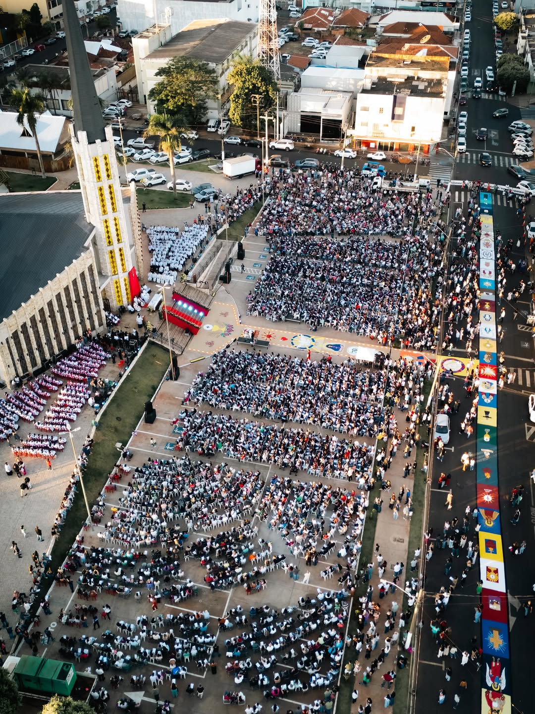 A Capela Nossa Senhora Aparecida foi inaugurada em 2001, na Vila Carolina.
