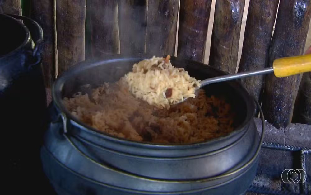 Arroz carreteiro especial: Jornal do Campo ensina como fazer receita prática e deliciosa