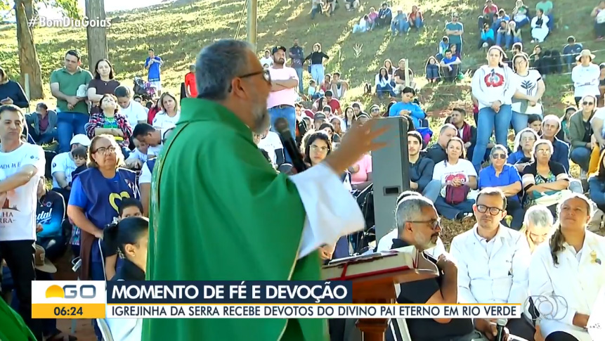 Igrejinha da Serra recebe devotos do Divino Pai Eterno em Rio Verde GO